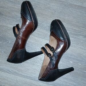Anthropolologie Black And Brown leather Heels Schuler & Sons Philadelphia size 7